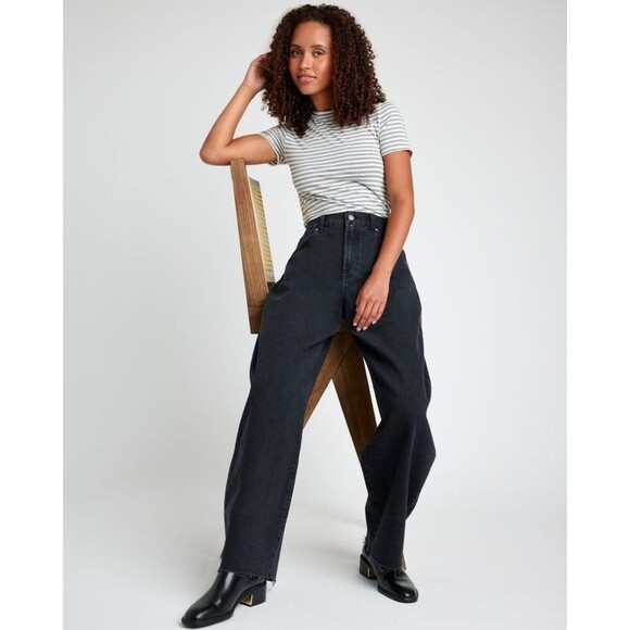 Splendid Black Rinse Carson Barrel Leg Jean Tapered Women’s Size 24 Raw Hem - Picture 3 of 13